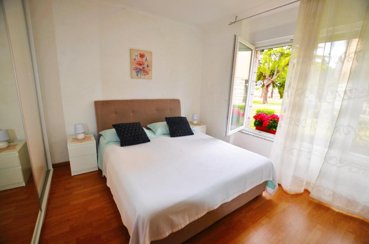 Apartment Leo Umago Esterno foto