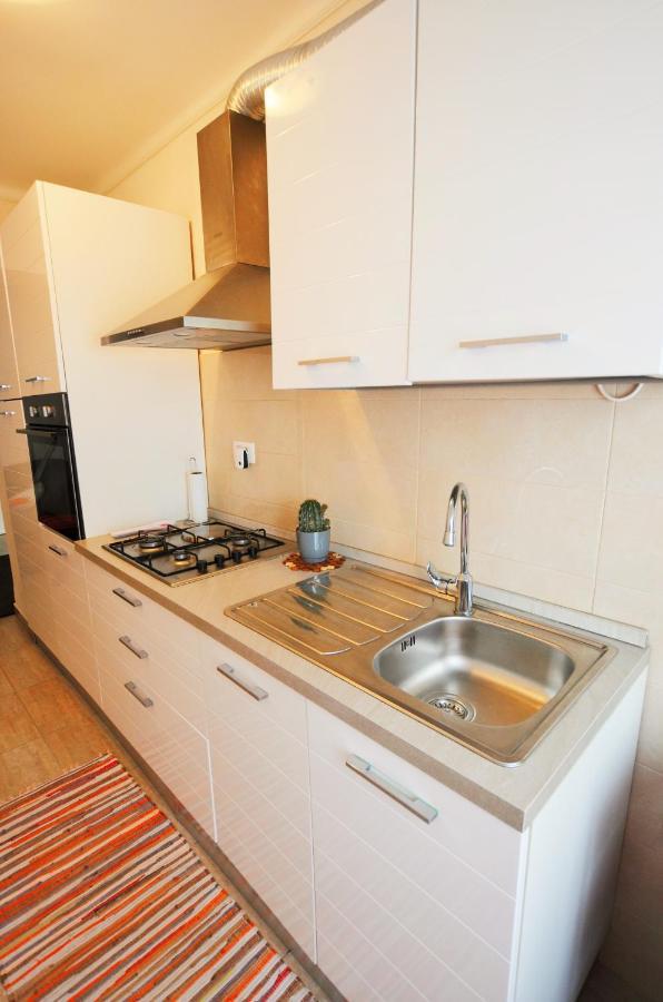 Apartment Leo Umago Esterno foto